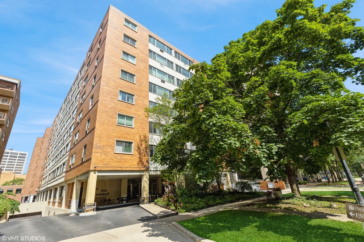 Primary Photo - 1516 Hinman Ave