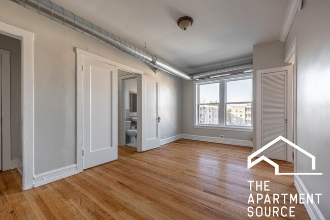 Photo - 2712 N Milwaukee Ave Apartment