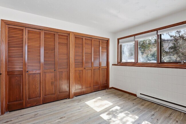 Foto del edificio - 957 Beta Dr