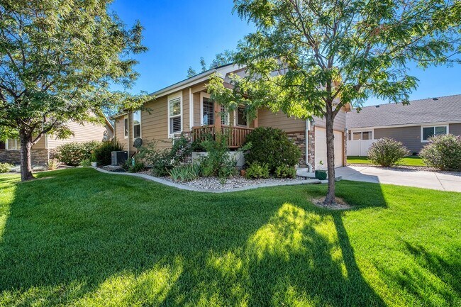 Building Photo - Lake Life & Room to Spare – 4BR + Office w...