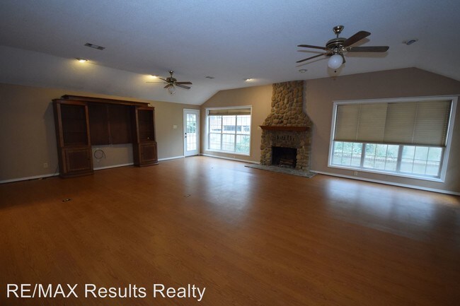 Building Photo - 3 br, 2 bath House - 130 Timber Ridge Circle