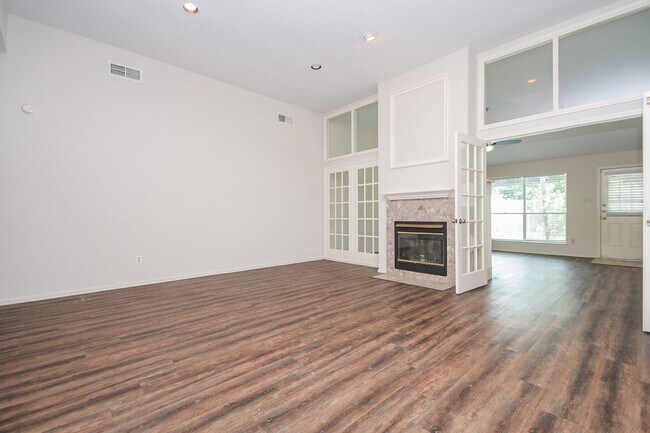 Foto del edificio - 2406 Old Dixie Dr