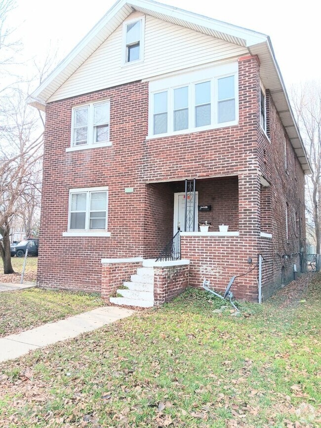 Building Photo - 3906 Grace St