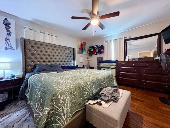 Foto del edificio - Adorable in Arlington: 3- Bedrooms 1- Bathroom 1- Car Garage