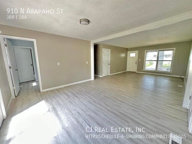 Foto del edificio - 910 N Arapaho St