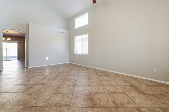 Building Photo - 12677 E Nona Ln