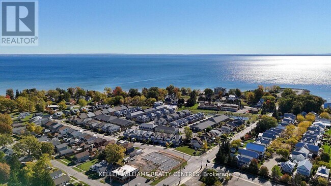 Photo du bâtiment - 8A Shores Ln