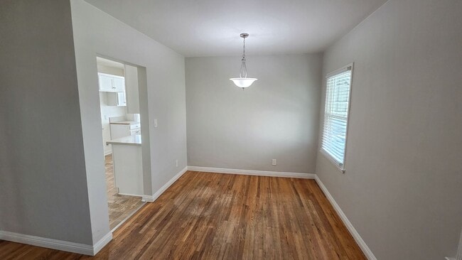 Foto del edificio - Beautiful 3 Bed 1 Bath House With Double Garage Available Now!