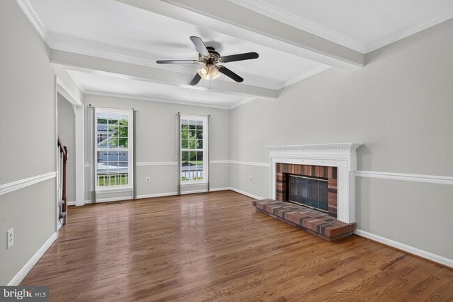 Building Photo - 811 Chatsworth Dr