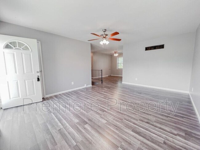 Foto del edificio - 5101 NE 58th St