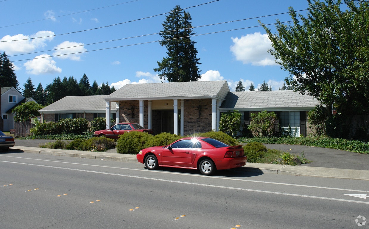 Building Photo - 1111 2nd Ave SW