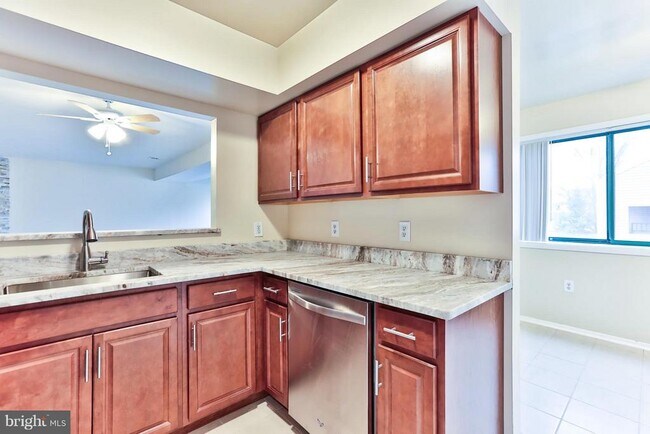 Foto del edificio - 6 Winners Cir