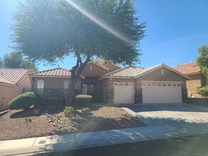 Building Photo - 3409 Amish Ave