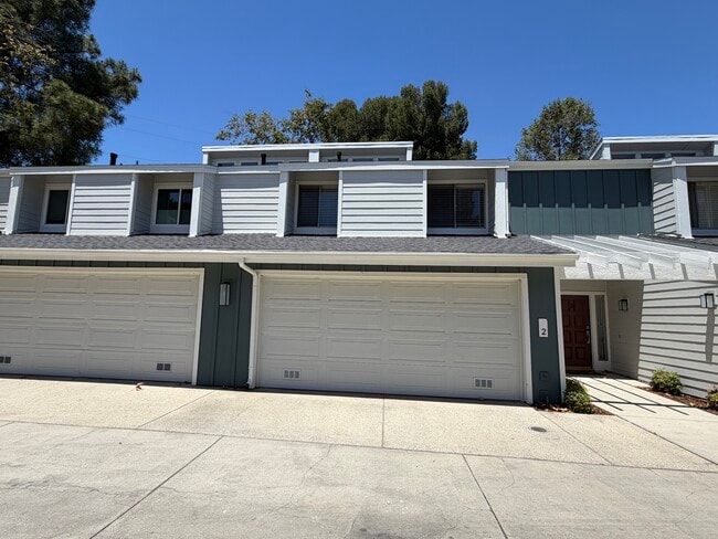 Building Photo - 18241 Andrea Cir N