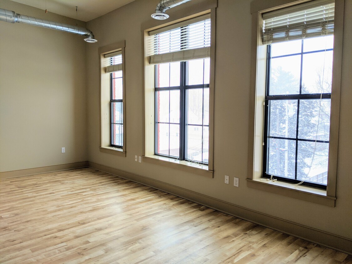 140 E Ash St Unit 203, Mason, MI 48854 Apartments in Mason, MI