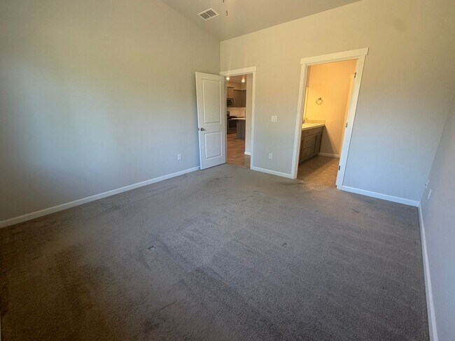 Foto del edificio - 16624 Pine Creek Dr.
