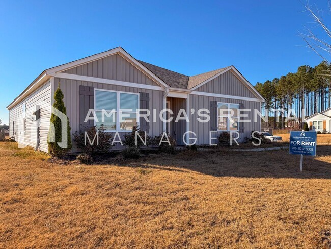 Foto del edificio - Corner Lot Comfort with a Bright Open Layout