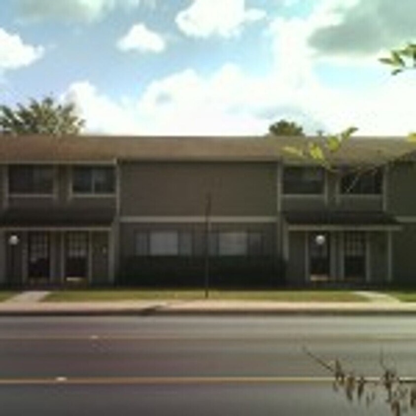 Foto del edificio - College Station - 2 bedrooms / 1.5 Bath - Fourplex for rent. Great location for students!!
