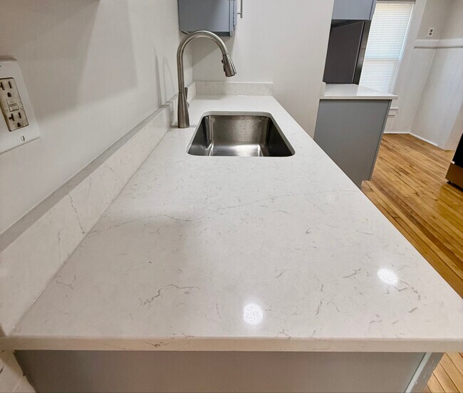 Foto del edificio - 1045 Pine St