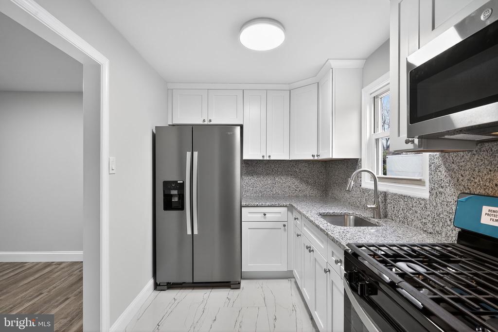 Foto principal - 5706 Mitchell Rd