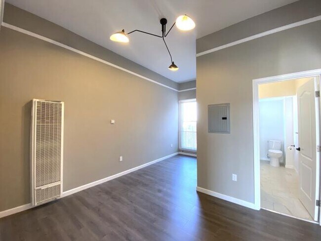 Building Photo - 2 bedroom in San Francisco CA 94110