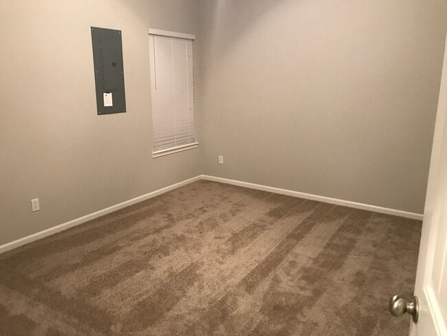 Building Photo - 1507 Windsor St