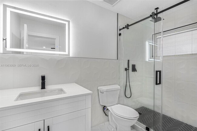 Foto del edificio - 2901 SW 92nd Ave