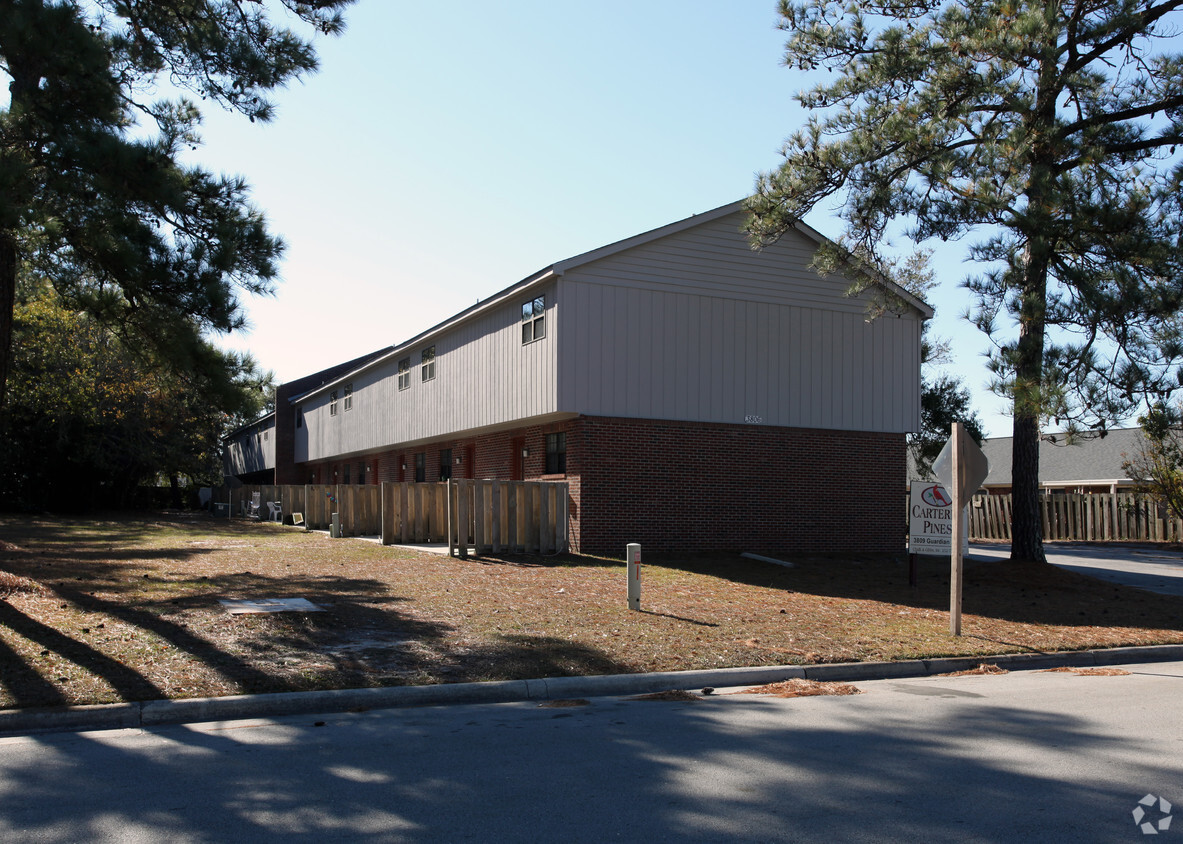 Building Photo - Carteret Pines