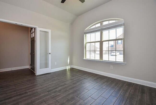 Foto del edificio - 5303 Gerent Ln