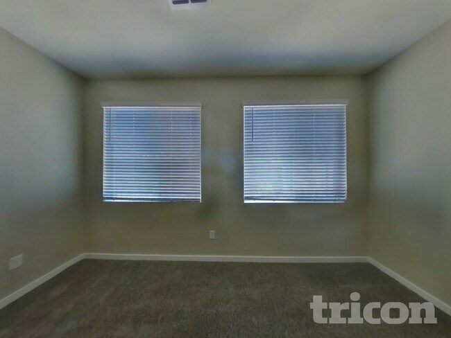 Foto del edificio - 4539 E Grandview St
