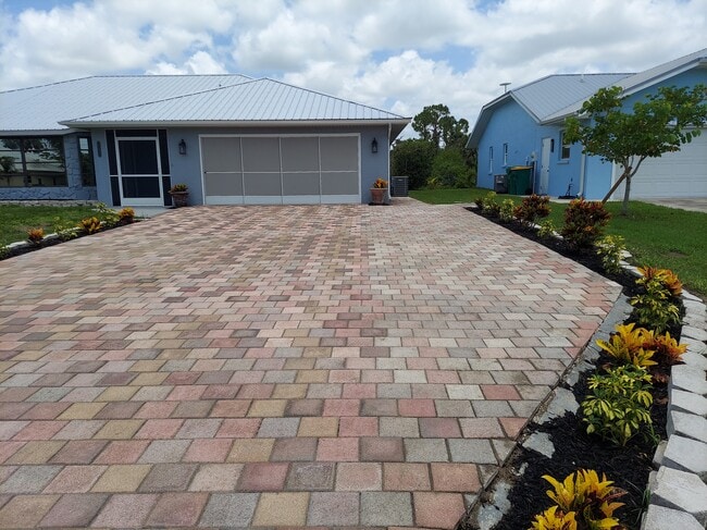 Building Photo - 17026 Edgewater Dr