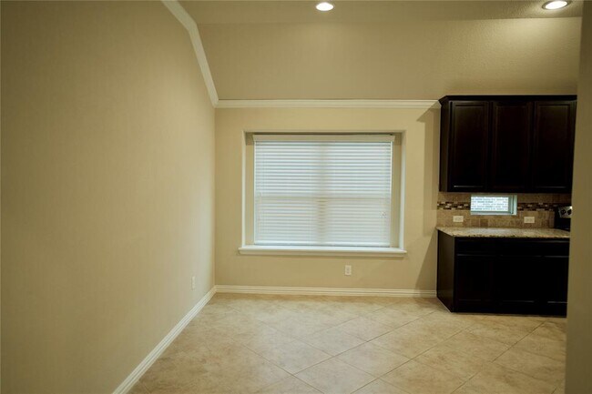 Building Photo - 159 Balfour Dr