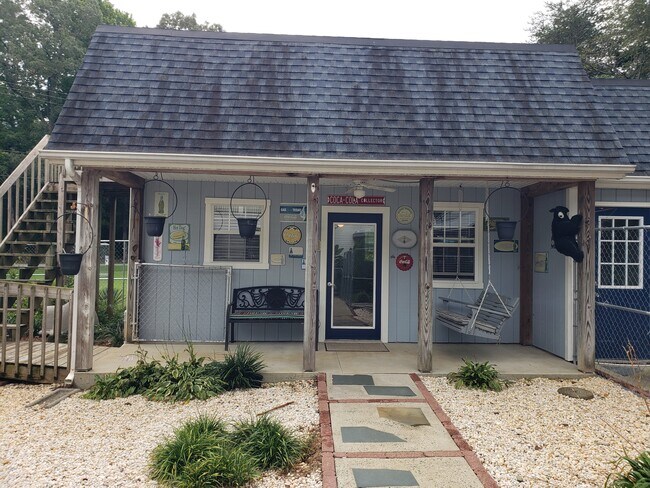 Building Photo - 1248 Town Branch Rd