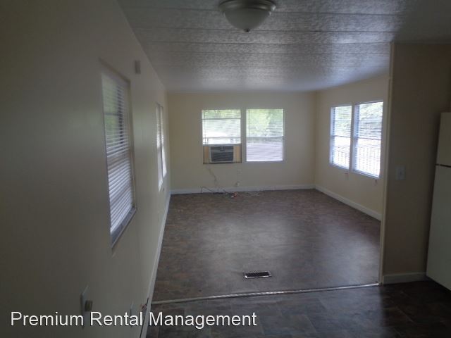 Building Photo - 2 br, 1 bath House - 1173 S Christiana Ave