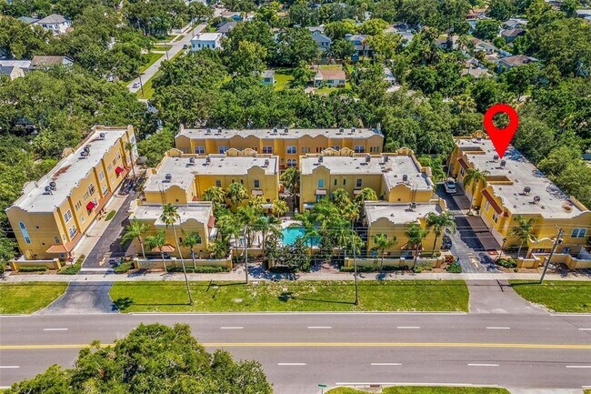 Foto del edificio - 3330 Las Campos Pl