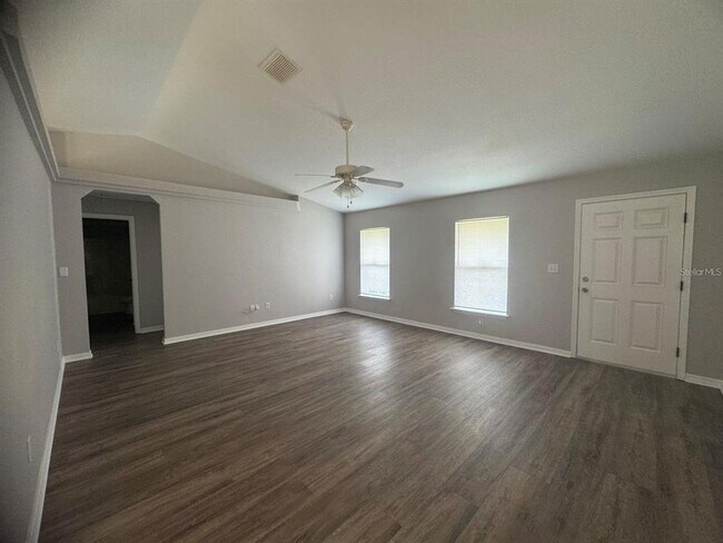 Foto del edificio - 4077 SW 131st Place Rd