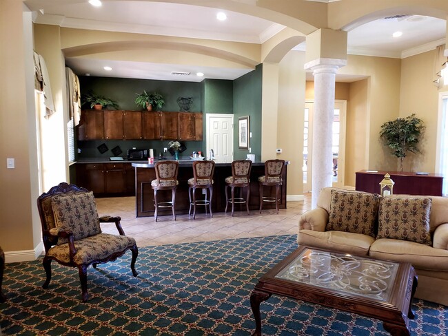 Building Photo - 560 Florida Club Blvd