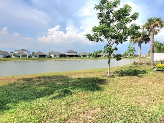 Building Photo - 16087 Ivy Rdg Ct