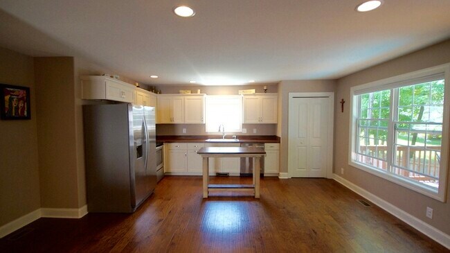 Building Photo - 2646 Alex Overlook Way