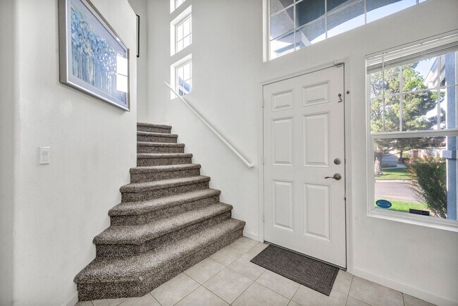 Building Photo - Fully Furnished Damonte Ranch Gem Includes Utilities