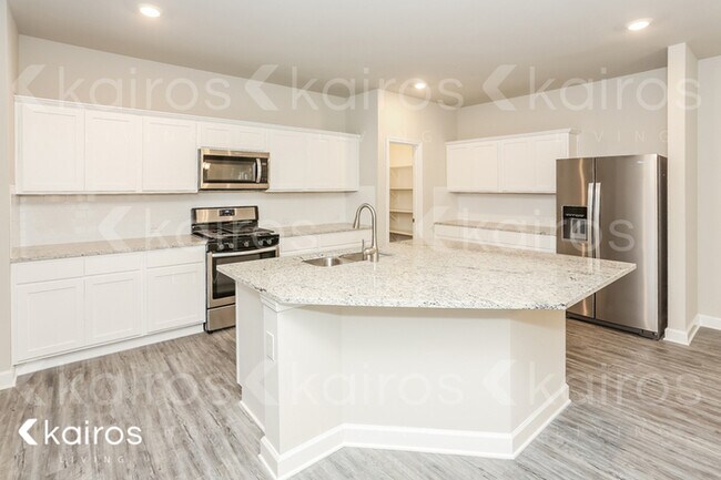 Building Photo - 6503 Tiger Pointe Dr.