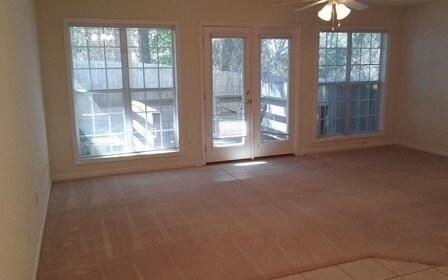Building Photo - Foxchase Subdivision