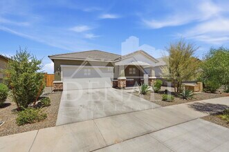 Building Photo - 10941 N 165th Ave