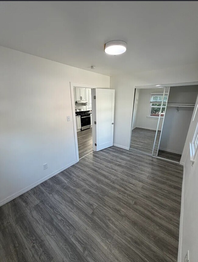 Foto del edificio - 611 Belmont Ave