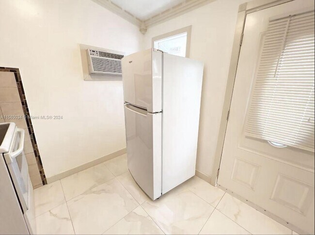 Foto del edificio - 1490 NW 34th Street Unit 2