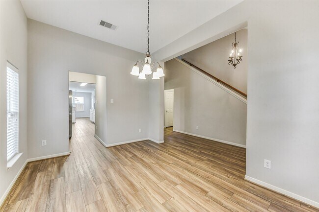 Foto del edificio - 4202 Parry Dr