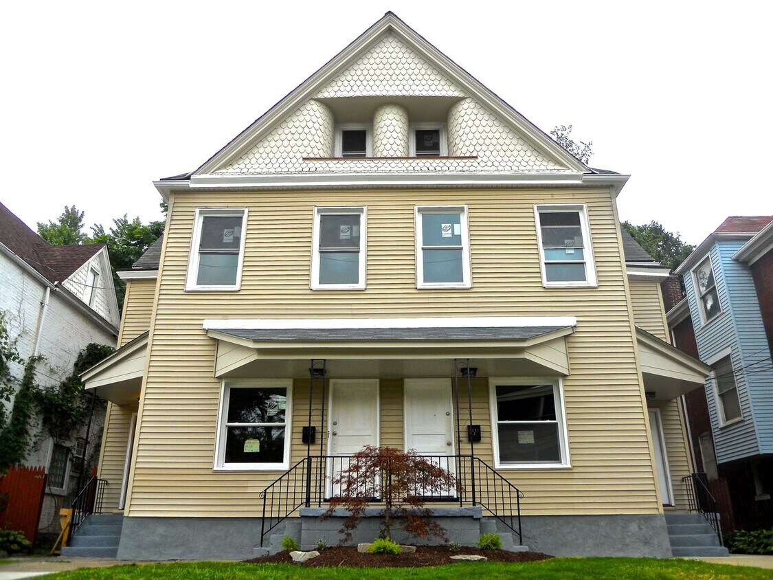 Foto principal - 7218 Meade Street