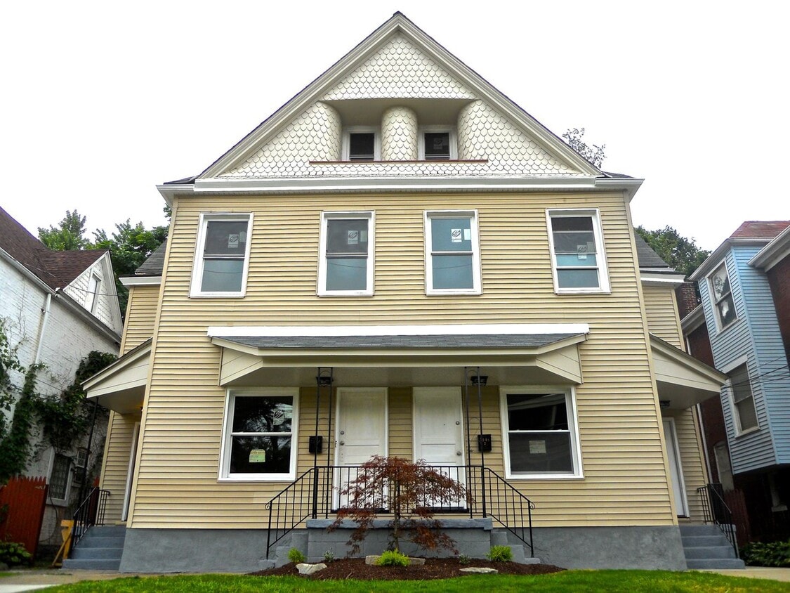 Photo - 7220 Meade Street