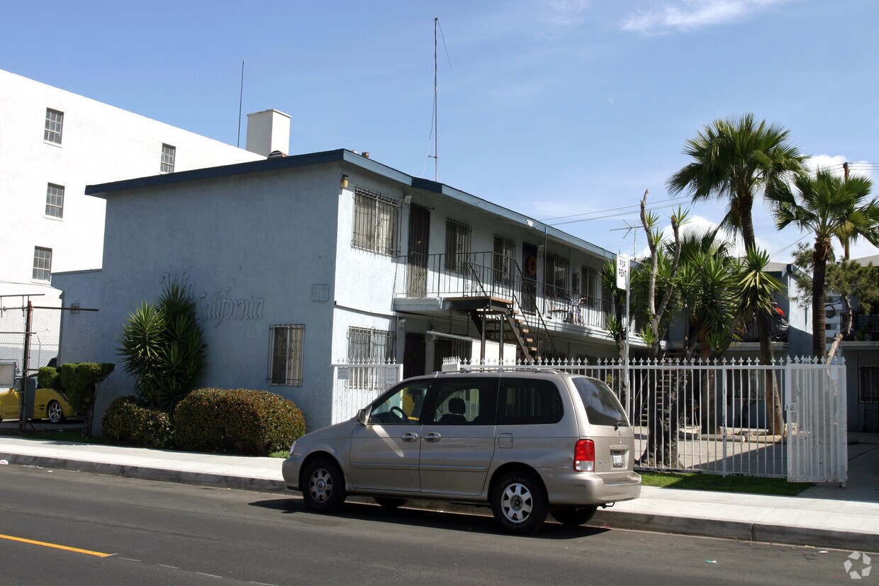 Villa de California - 1386-1388 Martin Luther King Jr Ave