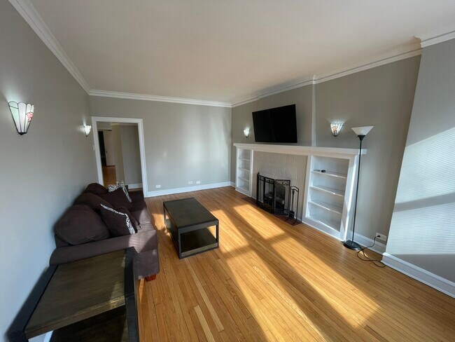 Foto del edificio - 822 E 52nd St